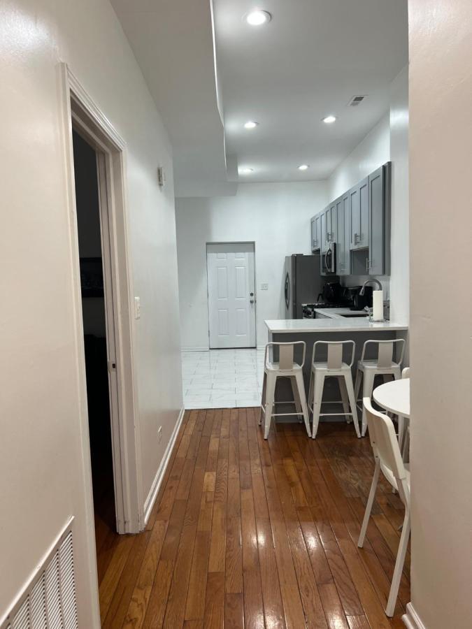 Adorable 2 Bedroom With Free Street Parking Appartement Chicago